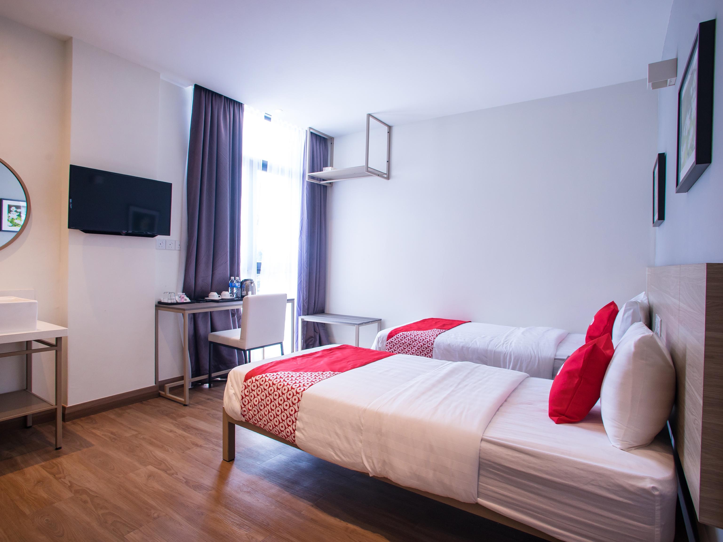 Oyo 89576 Mokka Hotel Куала Лумпур Екстериор снимка
