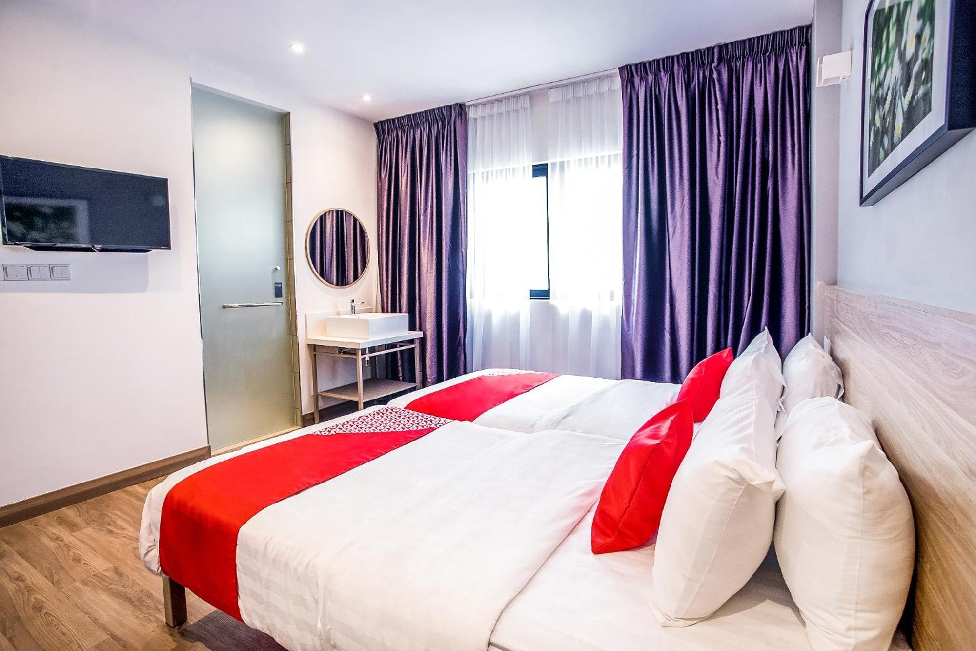 Oyo 89576 Mokka Hotel Куала Лумпур Екстериор снимка