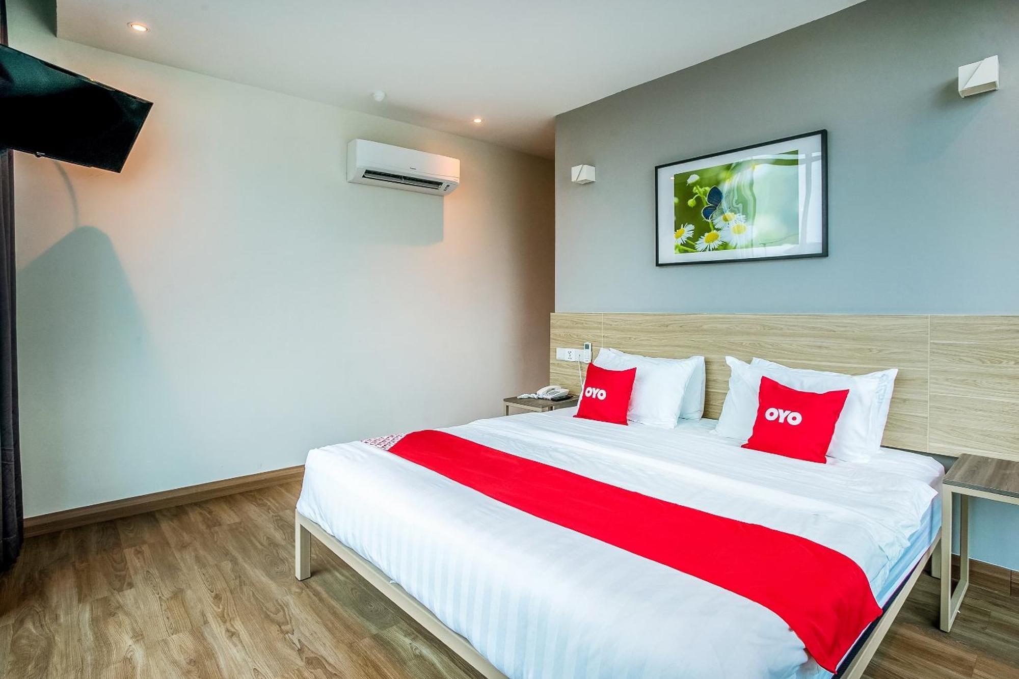 Oyo 89576 Mokka Hotel Куала Лумпур Екстериор снимка