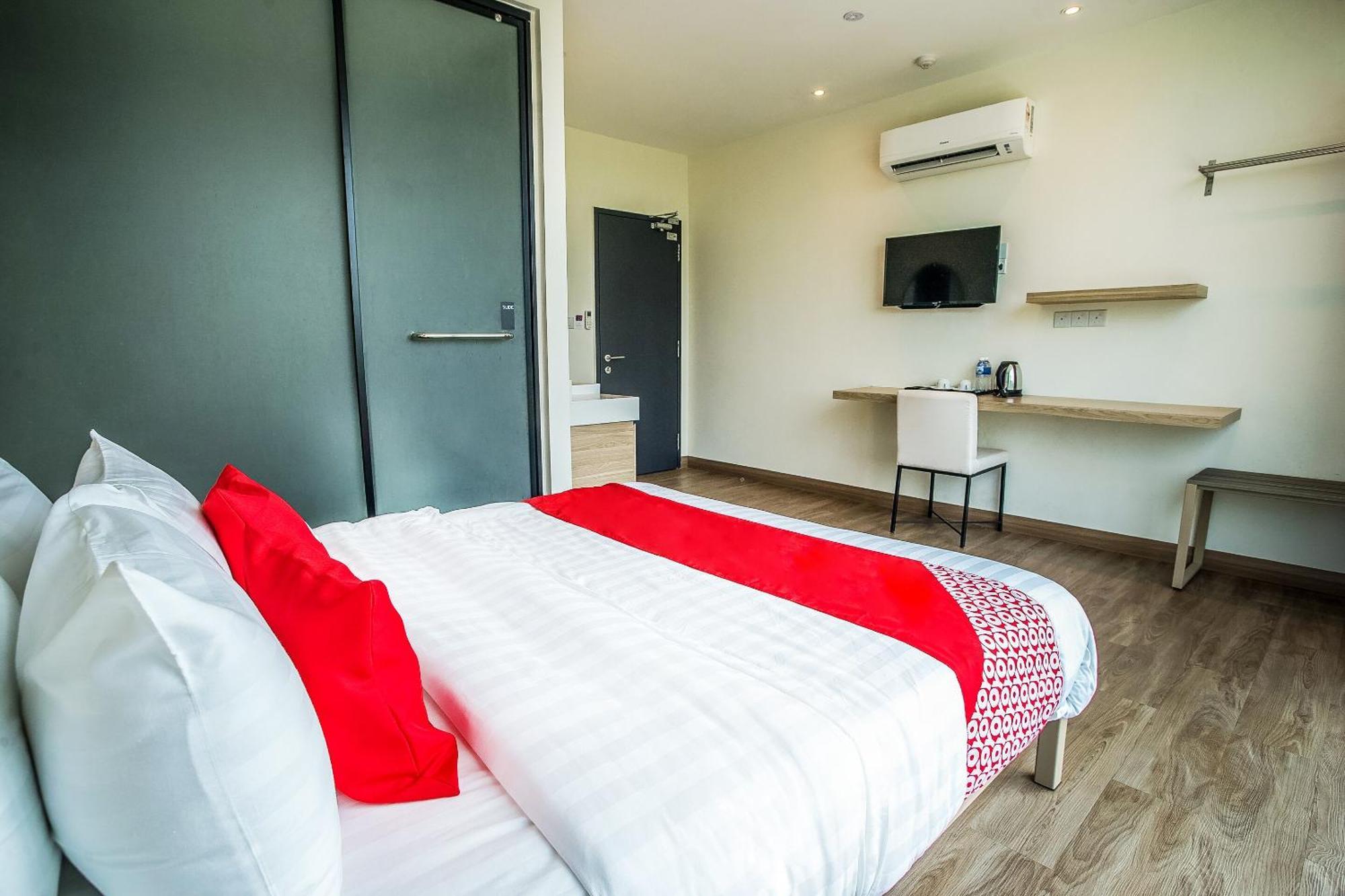 Oyo 89576 Mokka Hotel Куала Лумпур Екстериор снимка