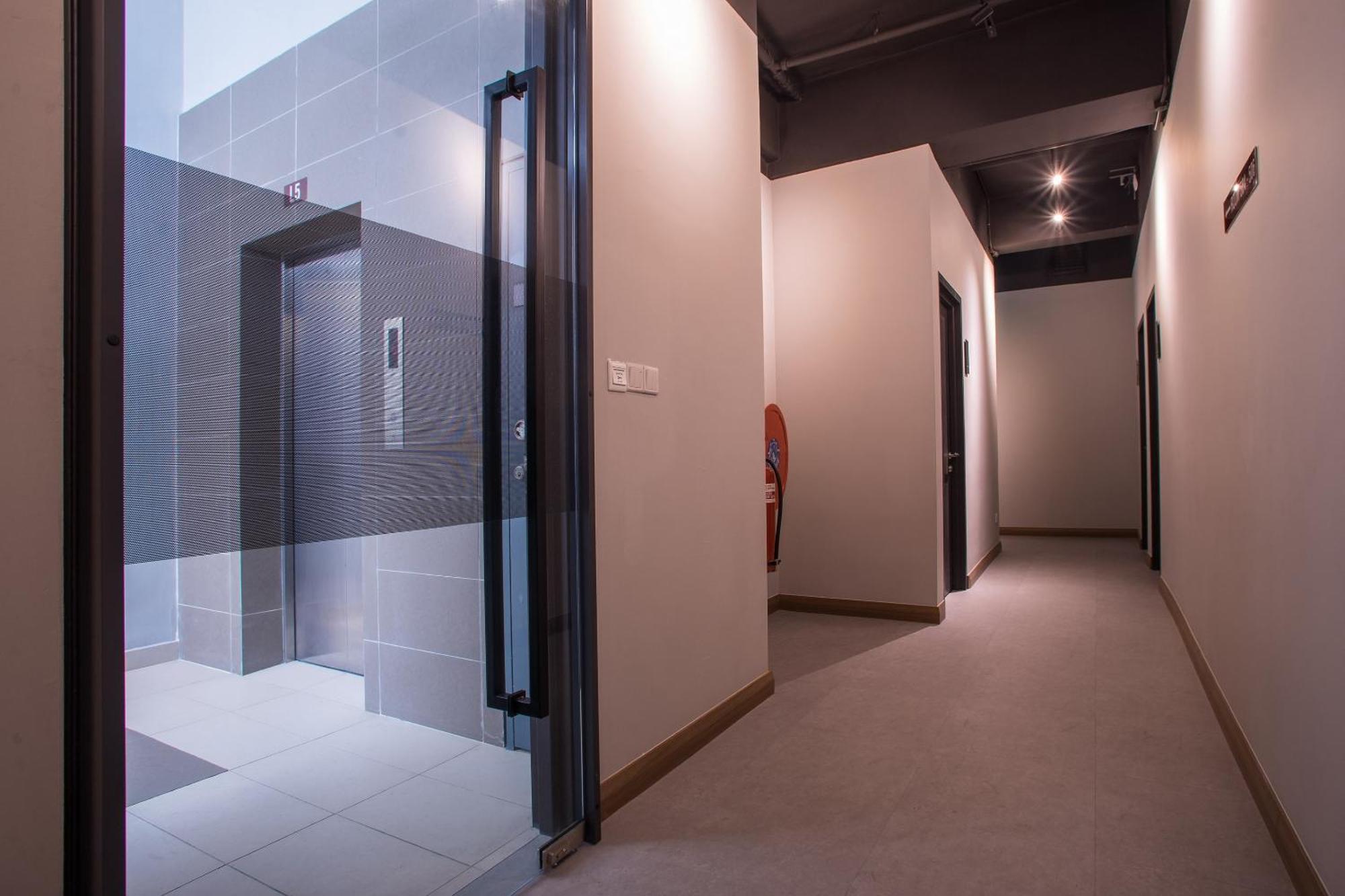 Oyo 89576 Mokka Hotel Куала Лумпур Екстериор снимка