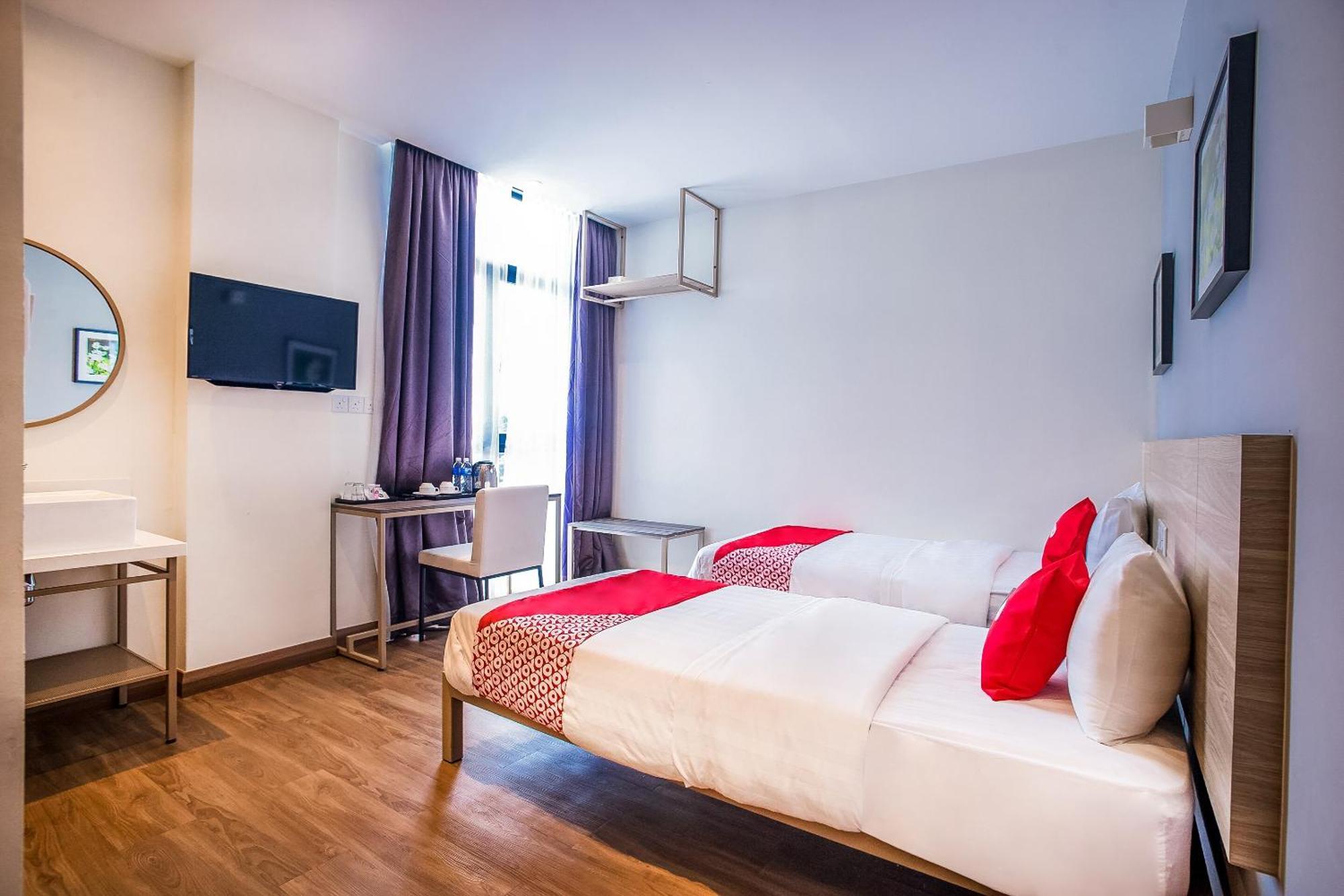 Oyo 89576 Mokka Hotel Куала Лумпур Екстериор снимка