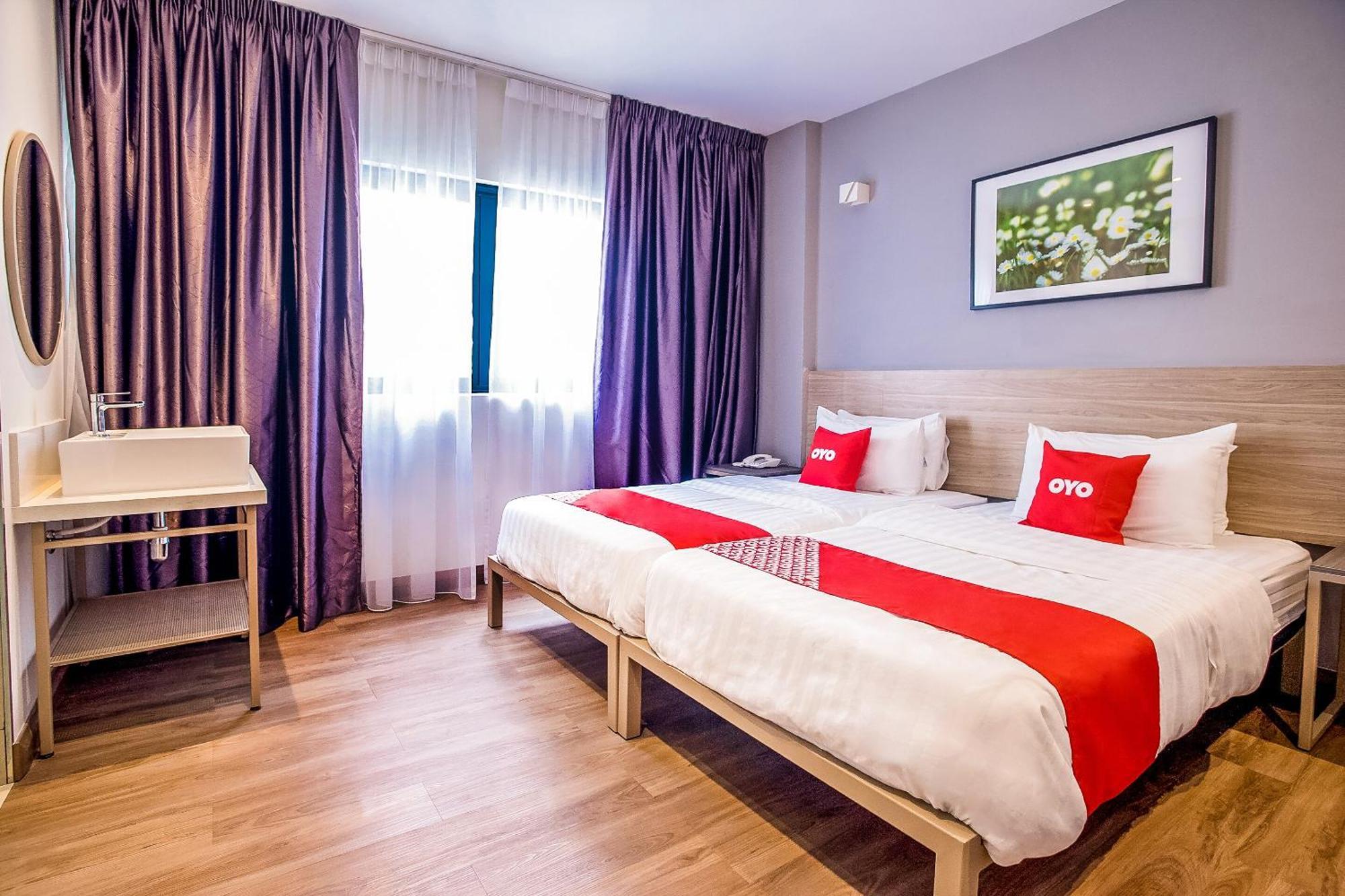 Oyo 89576 Mokka Hotel Куала Лумпур Екстериор снимка