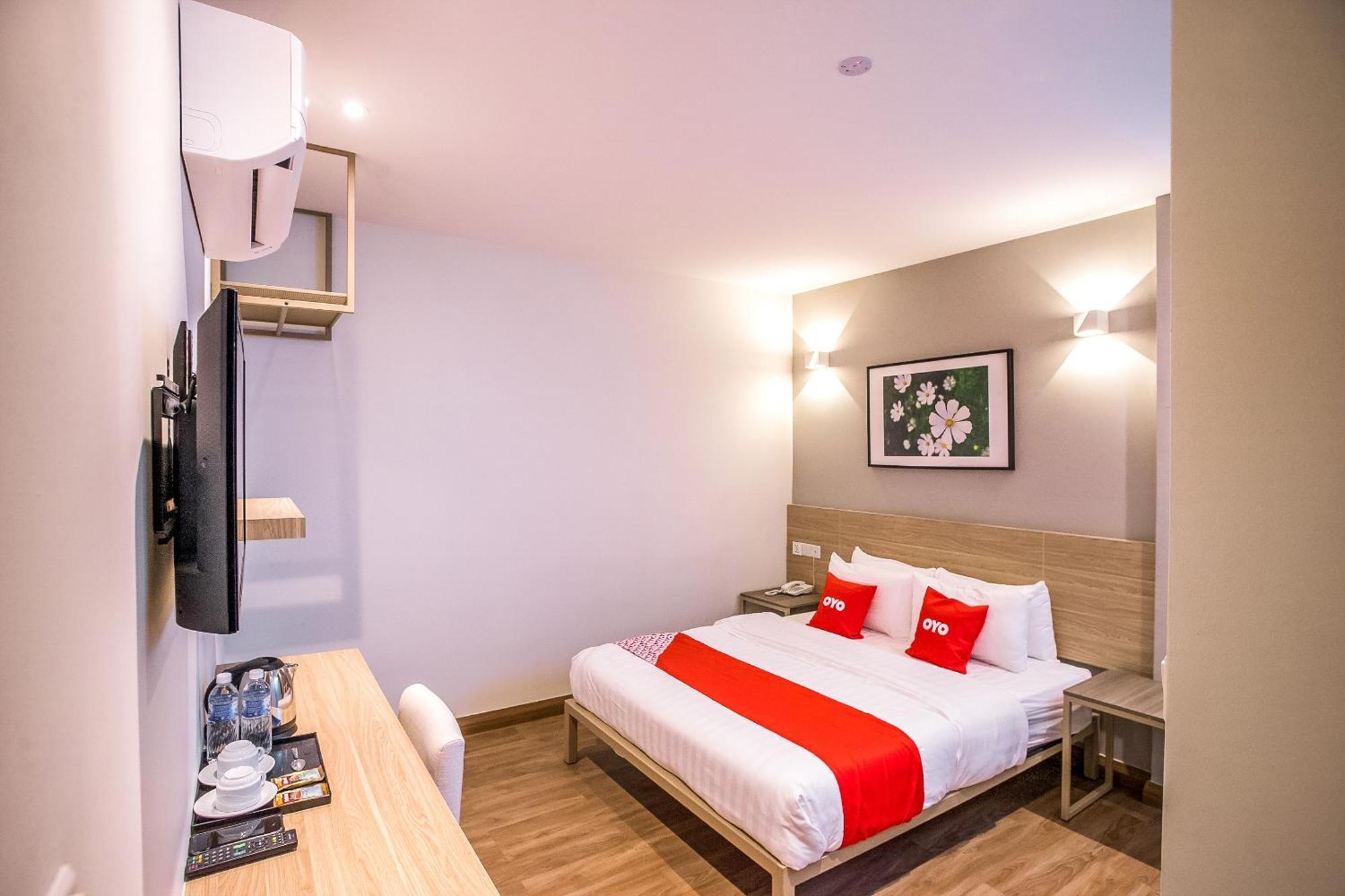 Oyo 89576 Mokka Hotel Куала Лумпур Екстериор снимка