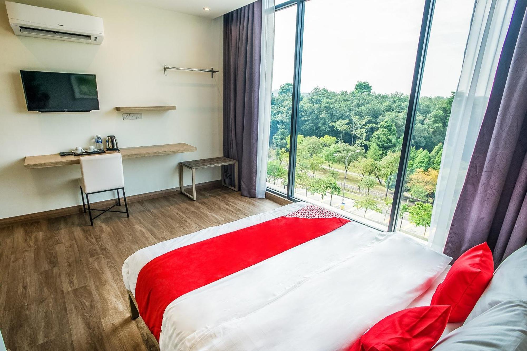 Oyo 89576 Mokka Hotel Куала Лумпур Екстериор снимка