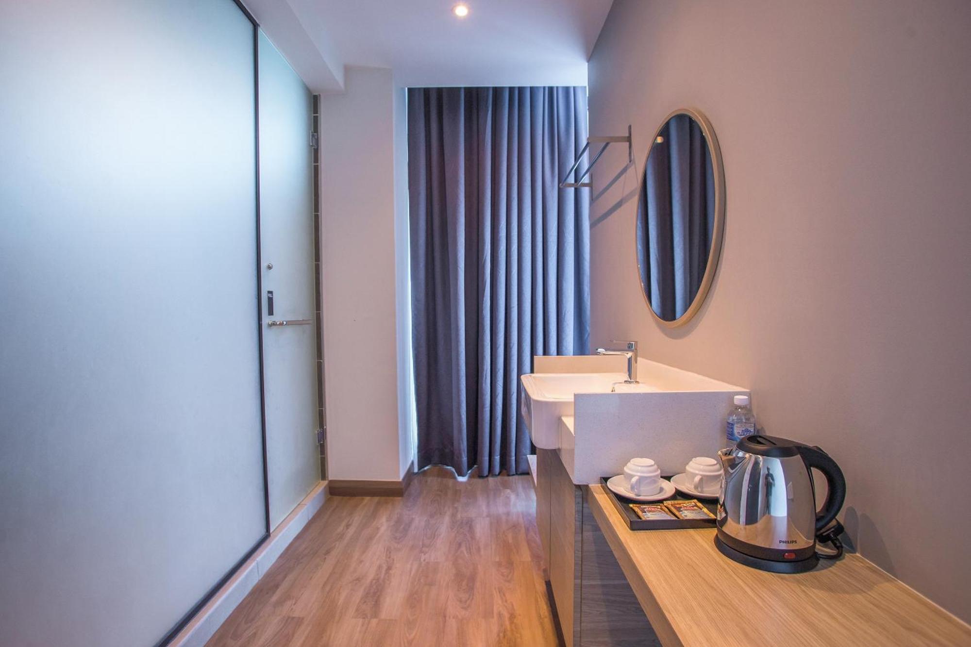 Oyo 89576 Mokka Hotel Куала Лумпур Екстериор снимка
