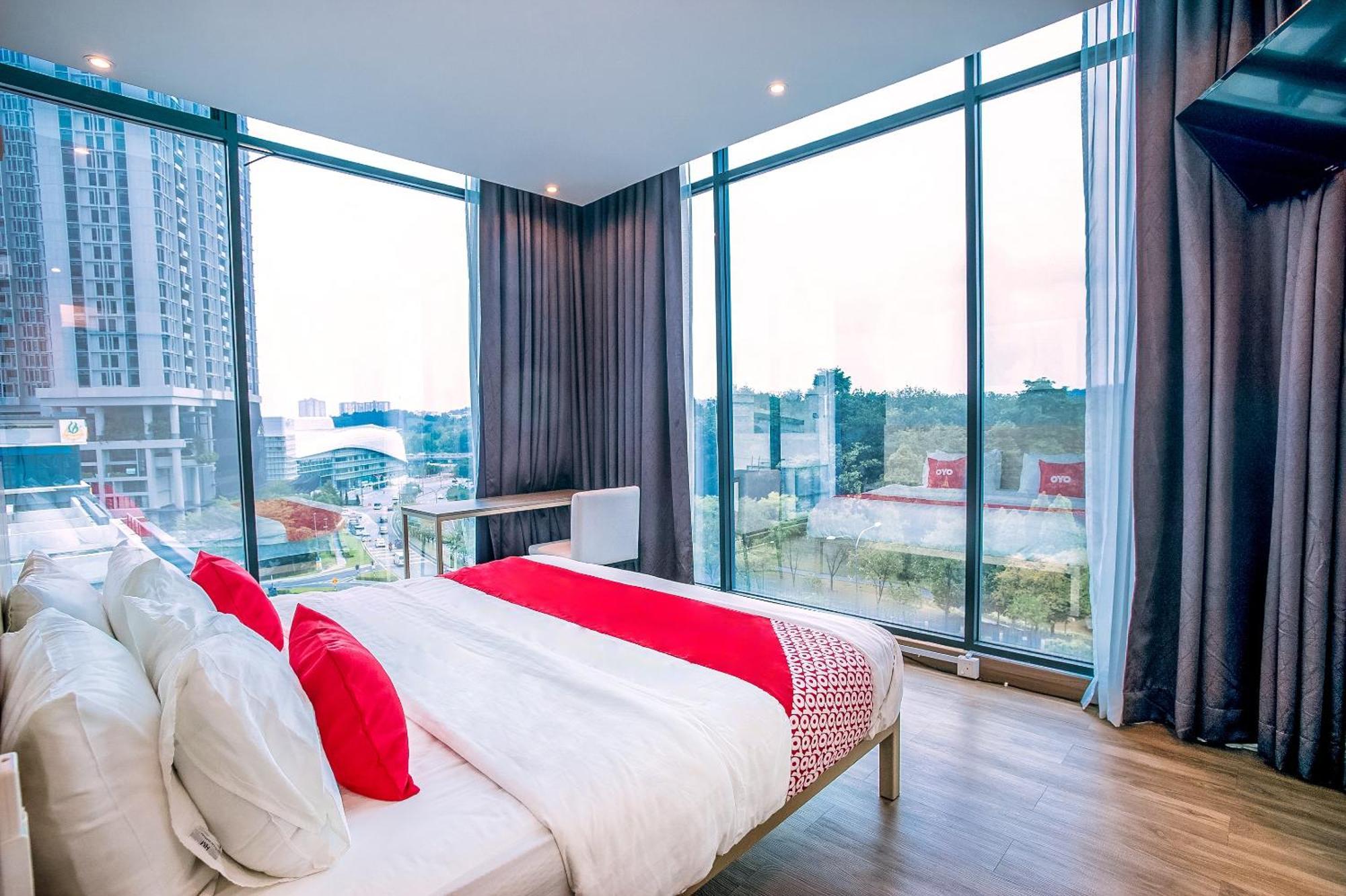 Oyo 89576 Mokka Hotel Куала Лумпур Екстериор снимка